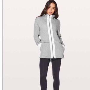 Lululemon women’s Light as Warmth Jacket in Gray